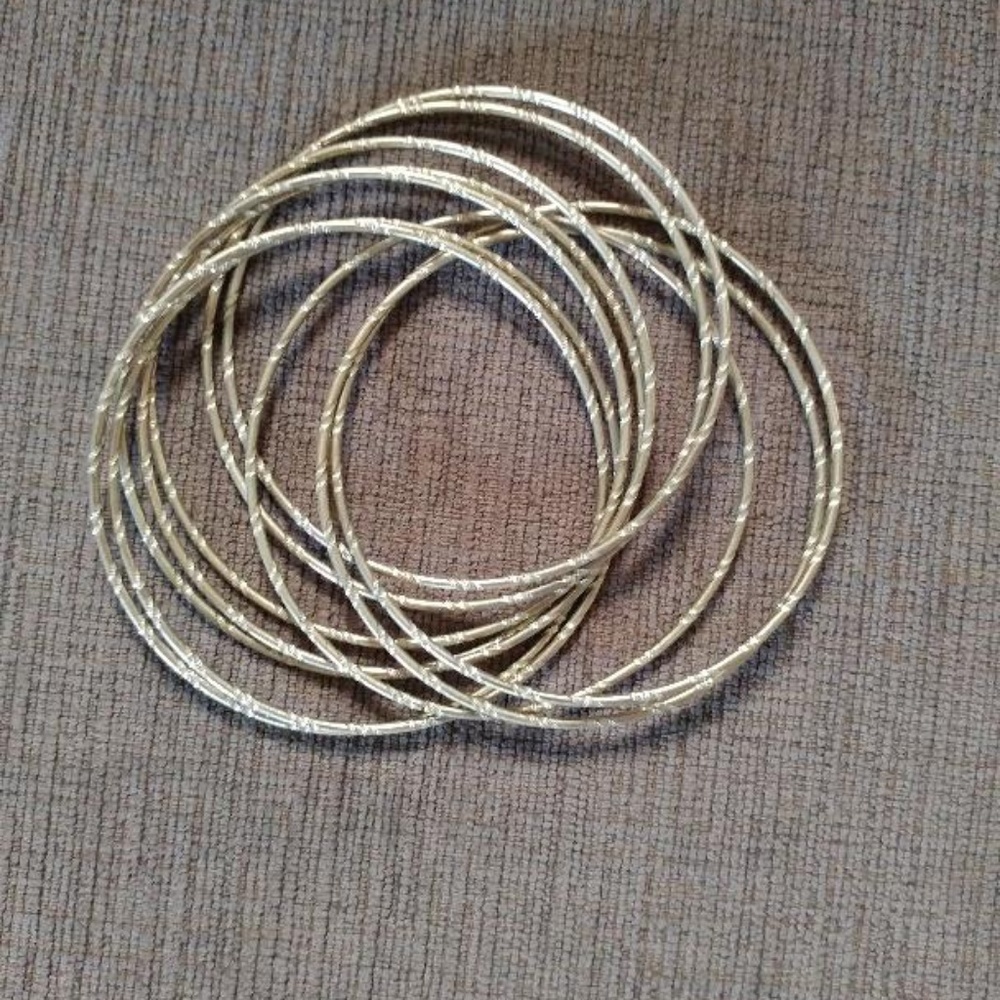Bangle bracelet - silver - Picture 2 of 5